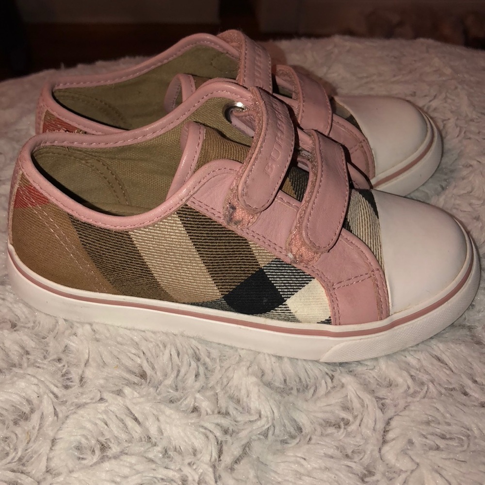 Burberry sneakers